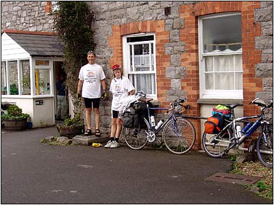 Cheddar YHA - good hostel - good food!